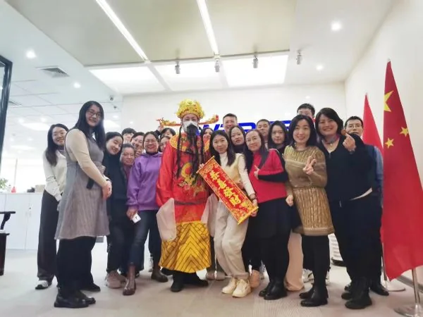 开工大吉 大展鸿兔